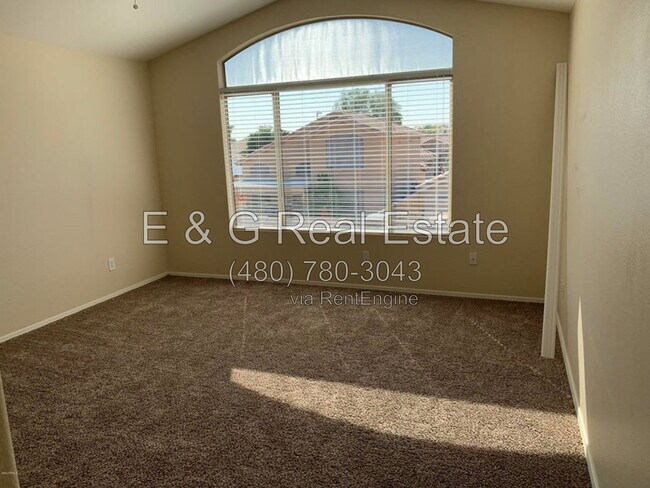 Building Photo - 15071 W Heritage Oak Way