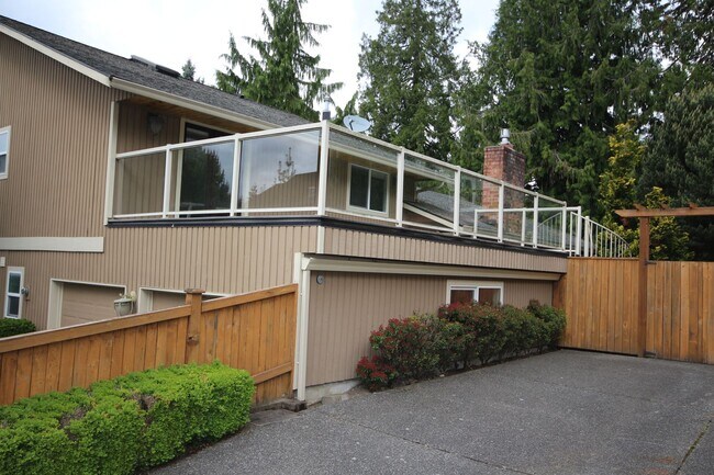 Foto del edificio - Beautiful Bothell Home with Bonus Room and...