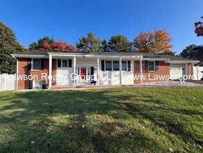 Building Photo - 4809 Westhill Dr