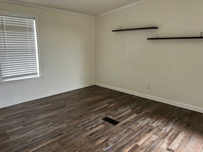 Building Photo - 1733 Birdford Lake Rd