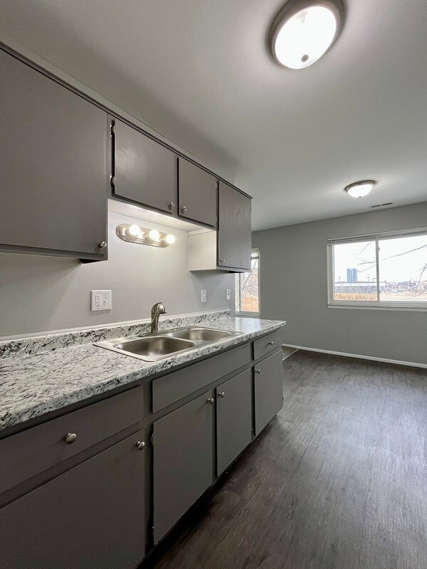 Foto del edificio - 4245 Quarry Rd