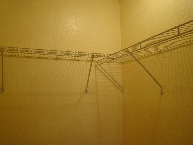 Building Photo - !!!= ACT FAST ==THE PRICE WILL NOT LAST =!!! Same Day Approvals - Quick Move