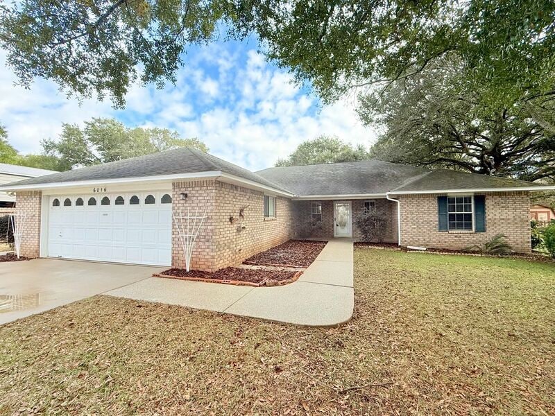 Primary Photo - 6016 Badger Rd