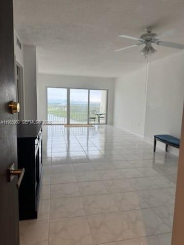 Building Photo - 300 Bayview Dr