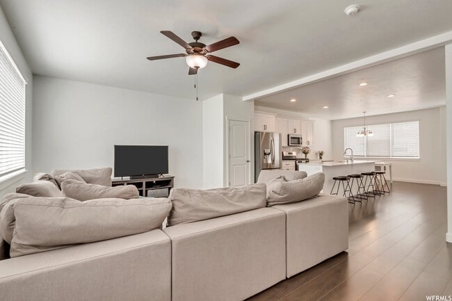 Foto del edificio - 456 Willow Leaf Rd