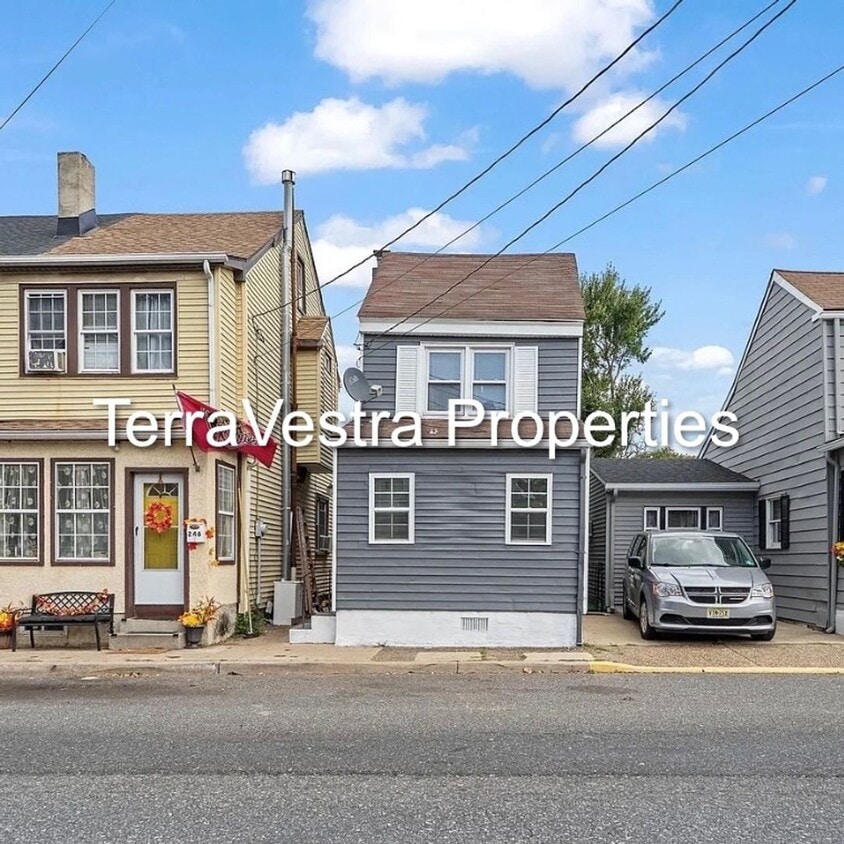 Foto principal - 2 Bed Single Family in Gloucester City! El...