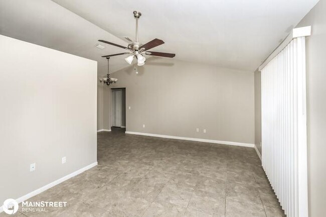 Foto del edificio - 986 Black Coral Ave NW, Palm Bay, FL 32907