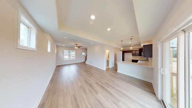 Building Photo - Spacious & Updated 3/2.5 Home Near Fort Ca...