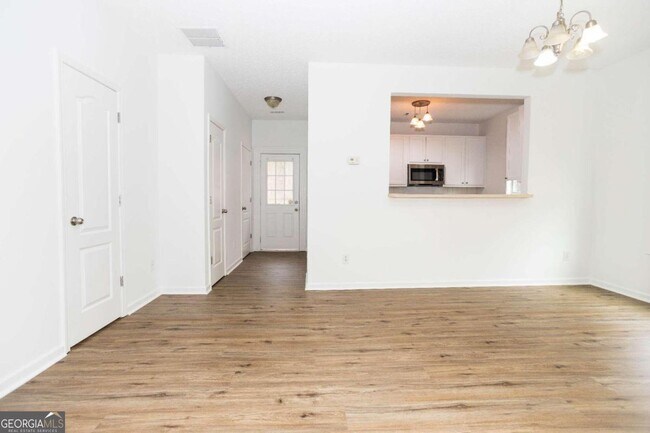 Foto del edificio - 8658 Thomas Rd