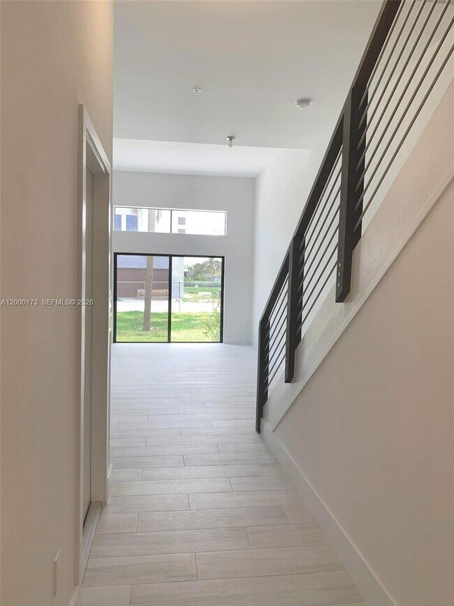 Foto del edificio - 4384 NW 9th St.