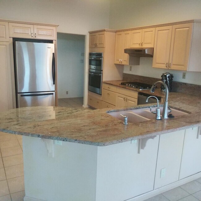 Building Photo - 1728 Black River Dr NE