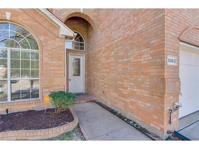 Building Photo - 5963 Portridge Dr