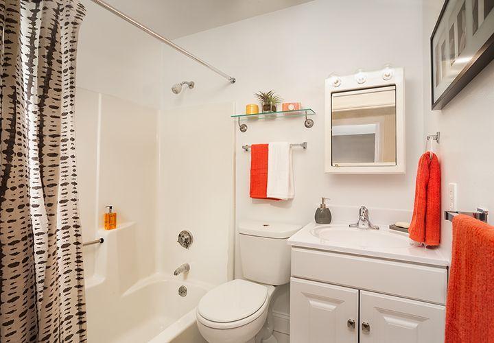 Building Photo - 3 bedroom in Norwood MA 02062