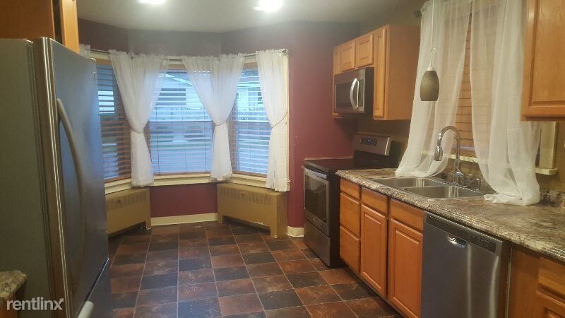 Primary Photo - 3 br, 1 bath Apartment - 48 S 5th Avenue
