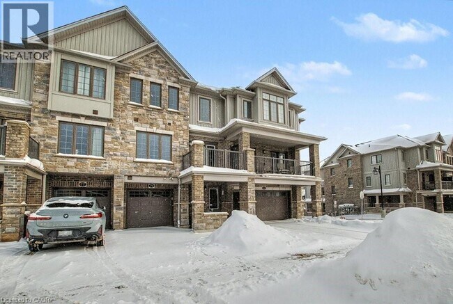 Building Photo - 79 S Creek Dr