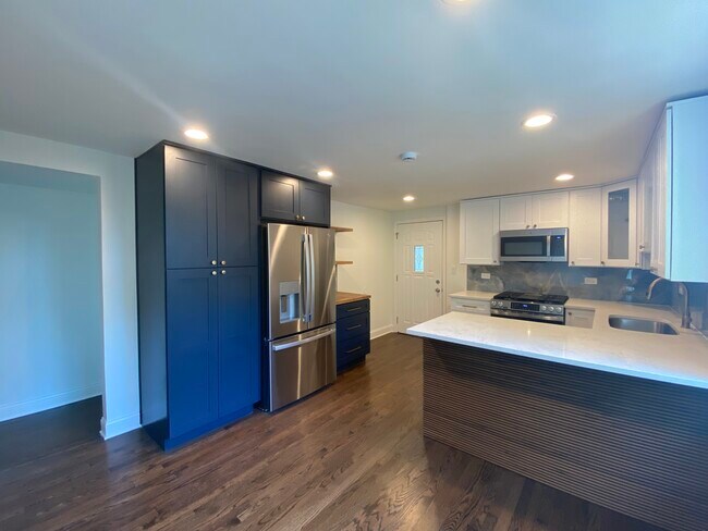Foto del edificio - 6101 N Paulina St