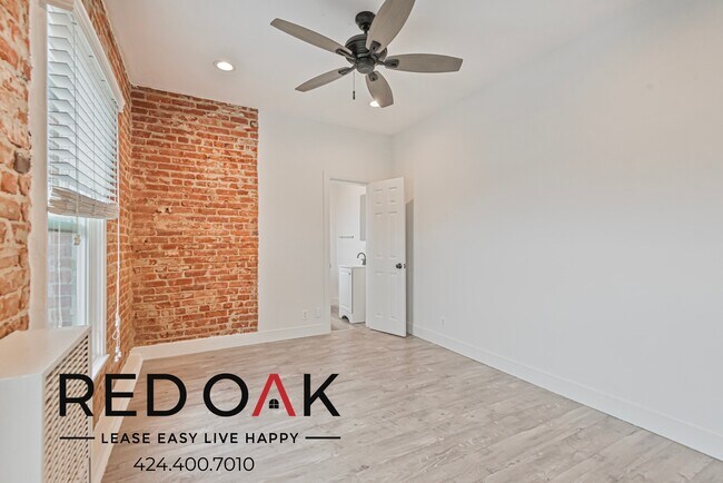 Foto del edificio - 3048 W 12th St