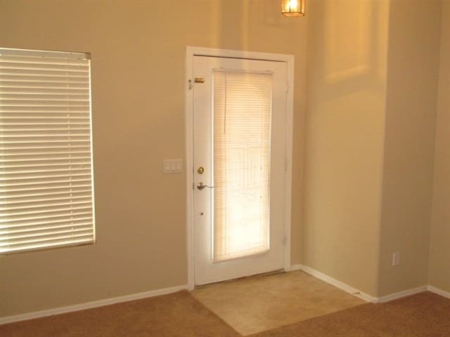Building Photo - 126 S 220th Dr