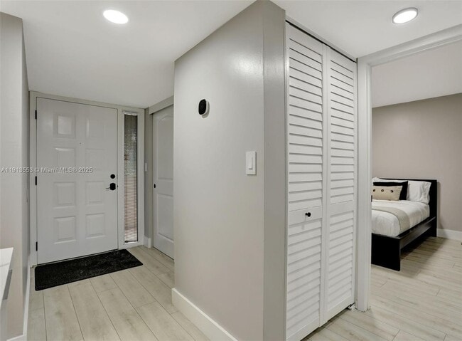 Foto del edificio - 2660 Carambola Cir N