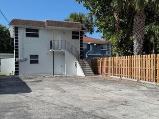 Building Photo - 302 N Tamarind Ave