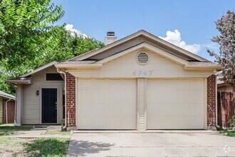 Building Photo - 4747 Poppy Dr E