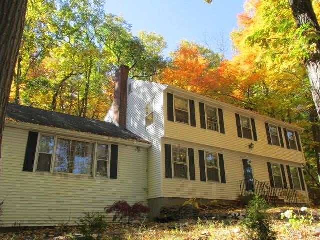 Building Photo - 545 Simsbury Rd