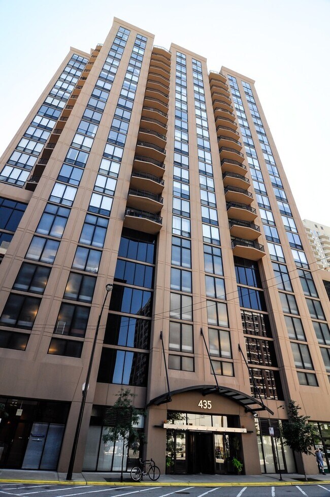Building Photo - 435 W Erie St