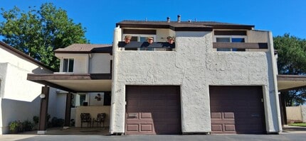 Building Photo - 1437 Robin Ln