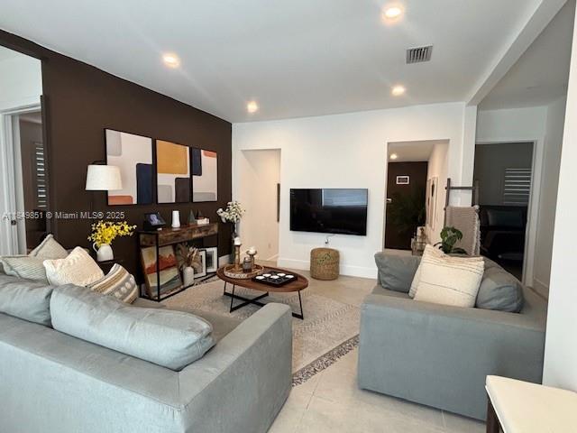Foto principal - 11 NW 45th St