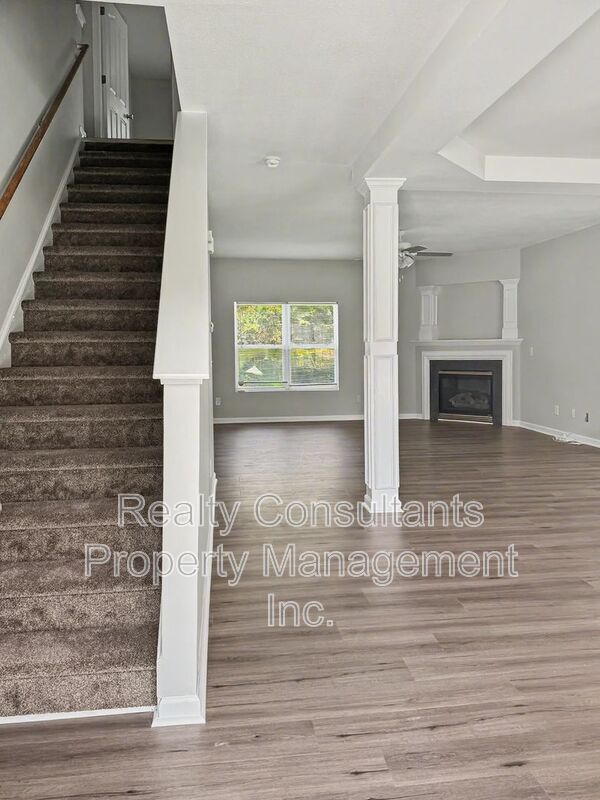 Foto del edificio - 2717 Forest Grove Ct