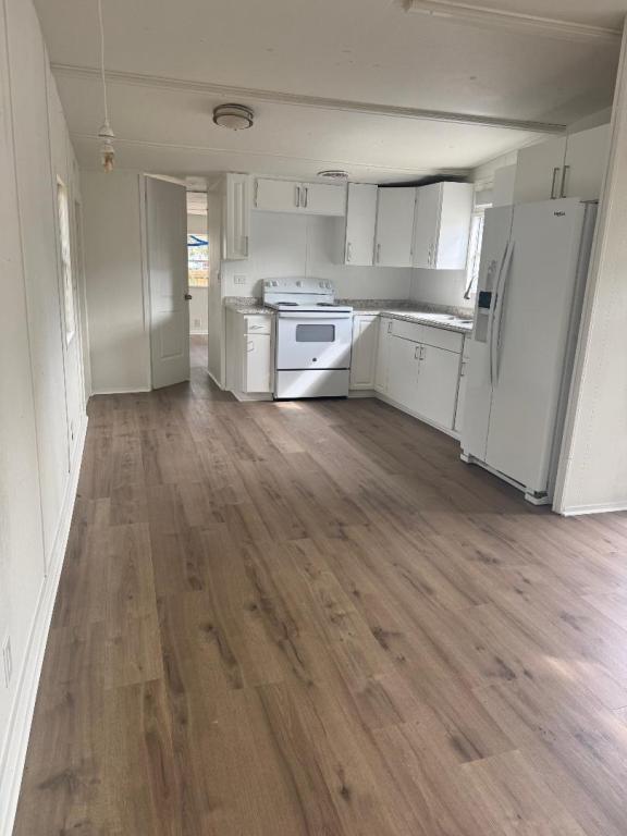 Photo - 1510 E 151st Ave House