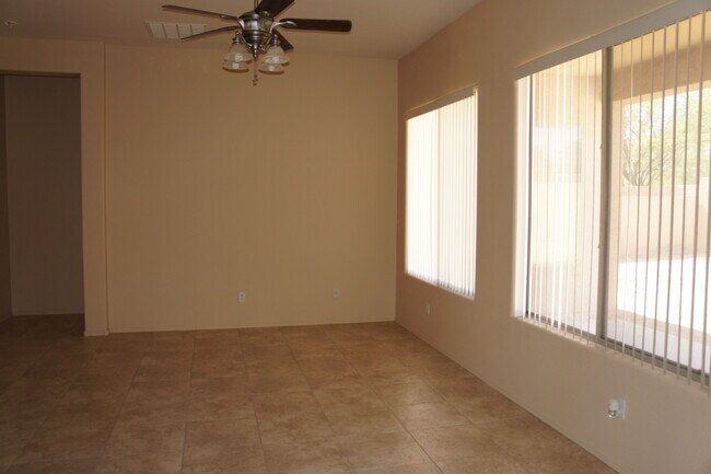 Building Photo - - Beautiful Home in Estrella Mountain Ranc...