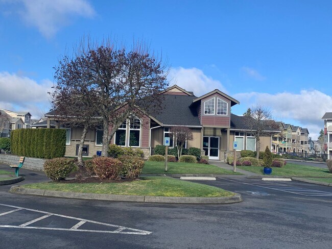 Building Photo - Puyallup Condo