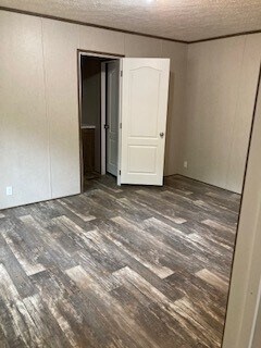 Building Photo - Beautiful Manufactured home/ First Month L...