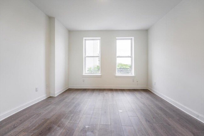 Building Photo - 157 14th St