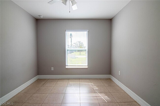 Foto del edificio - 723 SW 40th Terrace