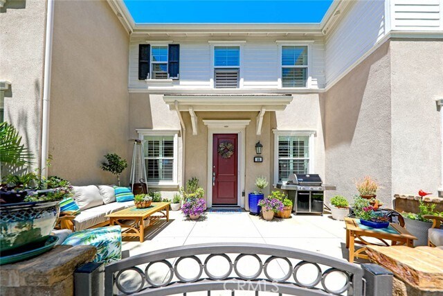 Primary Photo - 18 Fenix St