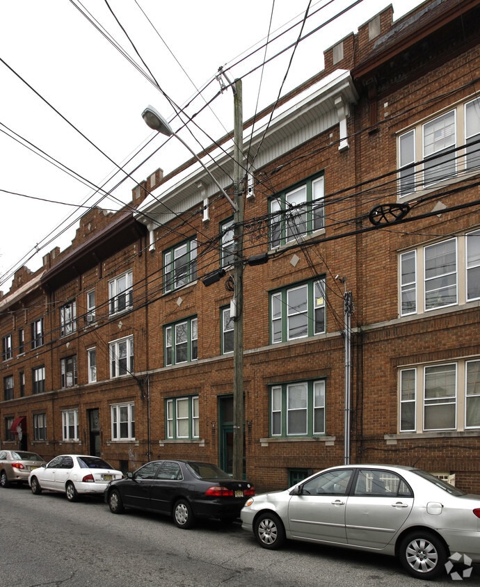 Building Photo - 65 Hopkins Ave