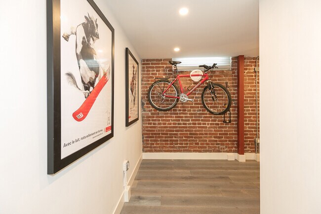 Building Photo - 400 Spear St