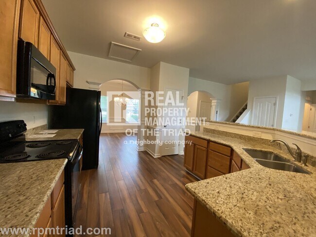 Foto del edificio - 4539 Deighton Ct