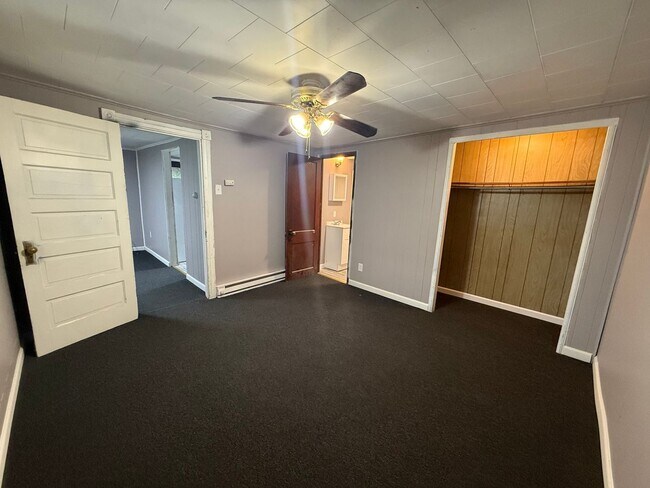 Foto del edificio - 212 W Ridge St