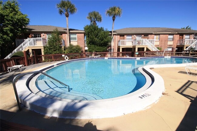 Foto del edificio - 555 Flemming Way