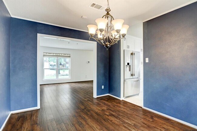 Foto del edificio - 2 Firewillow Pl