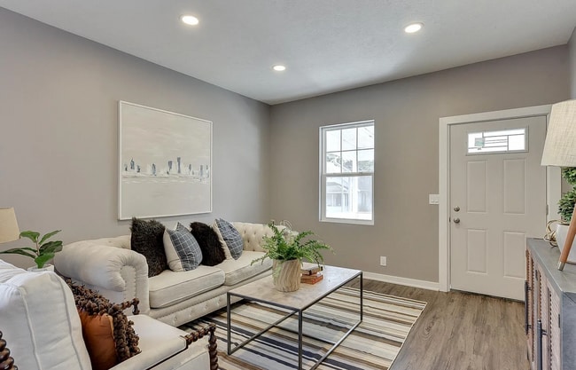 Building Photo - Fully Remodeled 4 Bedroom Benson Home!!