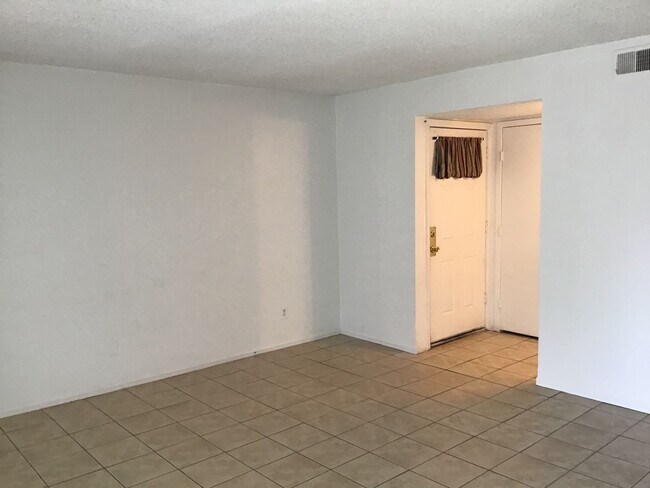 Foto del edificio - 12130 E Kepner Pl