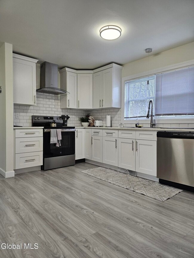 Building Photo - 489 Grooms Rd