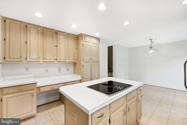 Building Photo - 15831 Glacier Ct