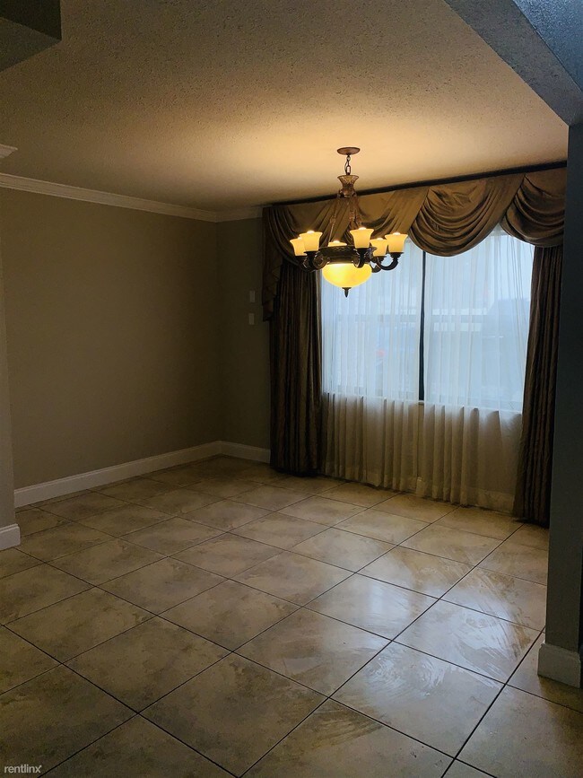 Foto del edificio - 9518 Citrus Glen Pl
