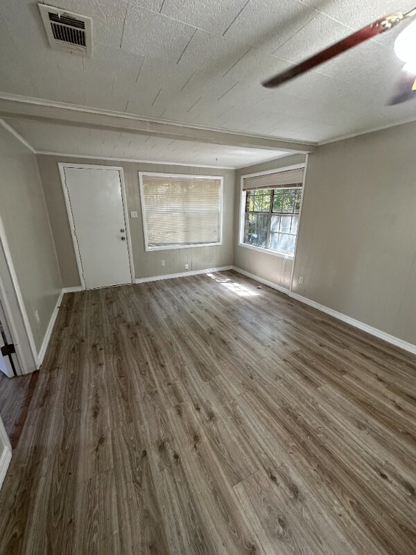 Building Photo - 337 Mary Walker Dr
