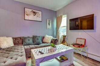 Building Photo - 787 S 13th St